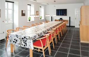 Seven-Bedroom Holiday Home In Bredebro