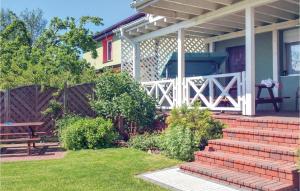 4 Bedroom Gorgeous Home In Nowe Warpno