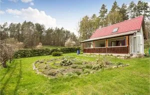 2 Bedroom Nice Home In Jedwabno - Jabłonka