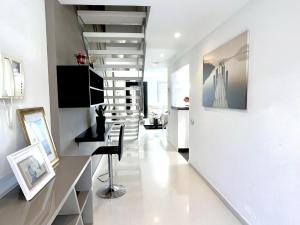 Casa espaciosa con piscina, aire acondicionado y jardín cerca de la playa de Vilanova - ES-332-9