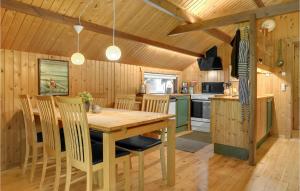 4 Bedroom Beautiful Home In Toftlund