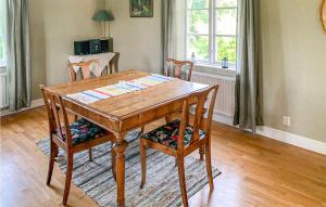 Beautiful Home In Södra Vi With Wifi