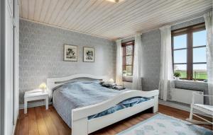 Awesome Home In Assens With Kitchen
