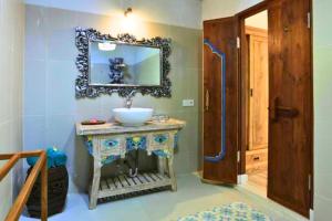 Cemara 1 BR Quirky Garden Room Single JU48