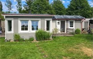 1 Bedroom Lovely Home In Huskvarna - 利雪平
