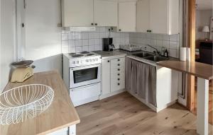 2 Bedroom Stunning Home In Sommen