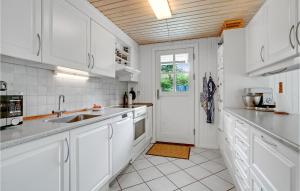 Gorgeous Home In Blåvand With Wifi