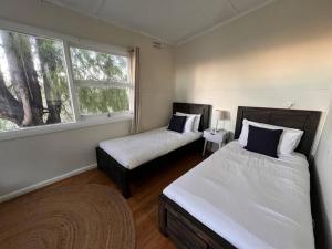 Pine Hill Cottage - shabby chic & peaceful haven