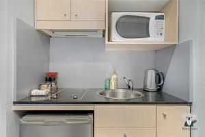 KozyGuru | Sydney CBD Studio | Walk to Chinatown