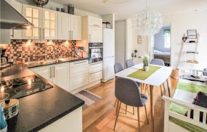Awesome Home In Hörby With Kitchen