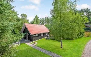 Two-Bedroom Holiday Home In Ebeltoft - Øksenmølle