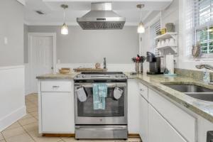 Sunrise Bliss 3 Bedroom St Simons Island 3 Minutes To Pier