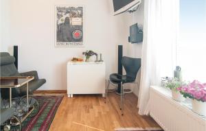 Awesome Apartment In Visby With Kitchen