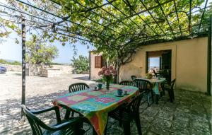 Cozy Home In Ragusa With Kitchen