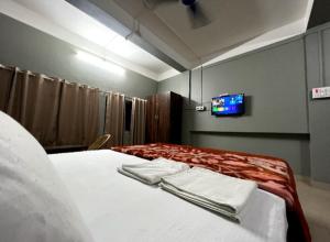 Aathithya Guest House