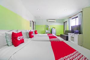 OYO 75314 Mountain Beach