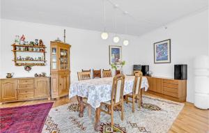 5 Bedroom Beautiful Home In Tranekær