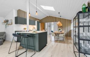 Amazing Home In Ebeltoft With Wifi