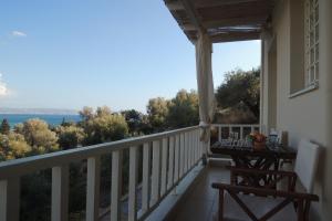 One-Bedroom Apartment with Sea View