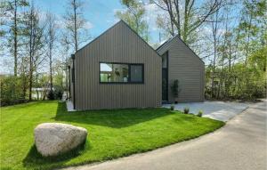 Cozy Home In Oosterwolde With Sauna