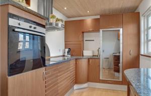 Cozy Home In Væggerløse With Sauna