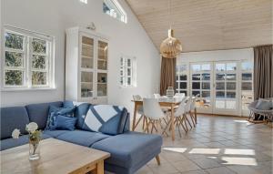 Cozy Home In Væggerløse With Sauna