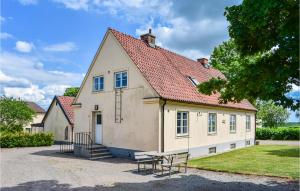 Awesome Home In Tomelilla With Wifi