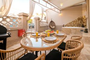ALMI Traditional House