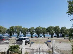 Spiti Mayridou - Skála Neón Epivatón