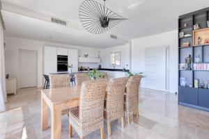 Villas Superbe villa au calme avec vue : photos des chambres