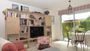 Appartement moderne avec terrasse proche de la mer - Locmiquel