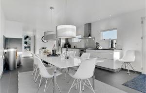 3 Bedroom Stunning Home In Broager