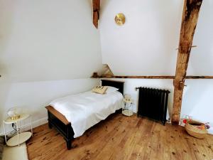 Maisons de vacances Clos Saint-Priscus - Gite de Charme - Les Bastides d'Edouard en Bourgogne : photos des chambres