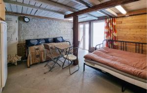 Stunning Apartment In Vedum With Wifi