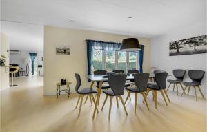 Lovely Home In Idestrup With Wifi