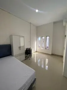 Kamar Kost - Delitua