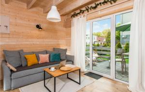 2 Bedroom Cozy Home In Ustronie Morskie