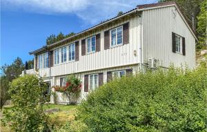Awesome Home In Lindesnes With Wifi