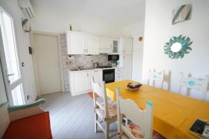 Sardinian Cottage, 150m from the sea, private Garden