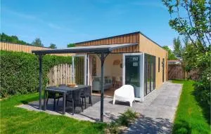 2 Bedroom Nice Home In Heinkenszand - Graszode