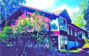 Stunning Home In Nora With Sauna - Järle