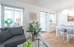 1 Bedroom Amazing Home In Köpingsvik