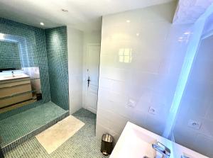 B&B / Chambres d'hotes Villa La Source 83 - Room Close to St Tropez : photos des chambres