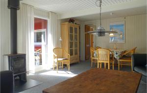 Amazing Home In Nexo With 3 Bedrooms And Wifi