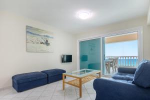 One-Bedroom Apartment with Sea View room in Playa Del Zante