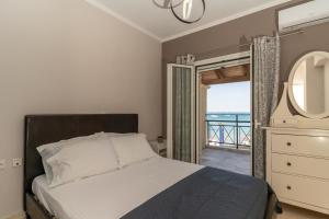 George Beachfront Apartments