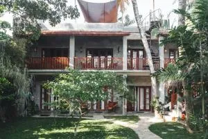Jamu Surf Lodge - 米迪加马东