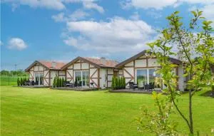 2 Bedroom Amazing Home In Jaroslawiec - Nacmierz