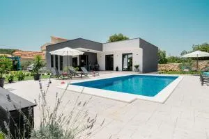 House Adriano - Vrsine