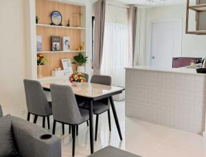 ดิ เอเวอร์เรส พูลวิลล่า เขาใหญ่ The Everest Pool Villa Khaoyai